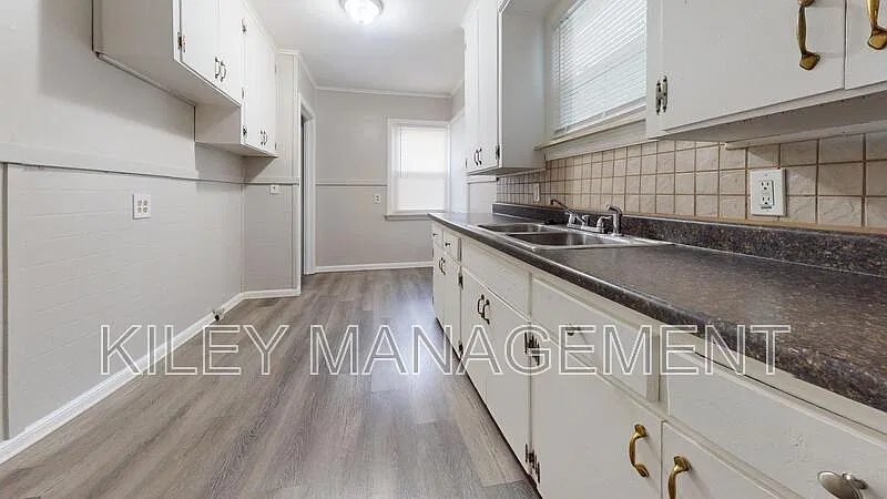 2 bed, 1.0 bath, 703 sqft, $750 — Photo 3