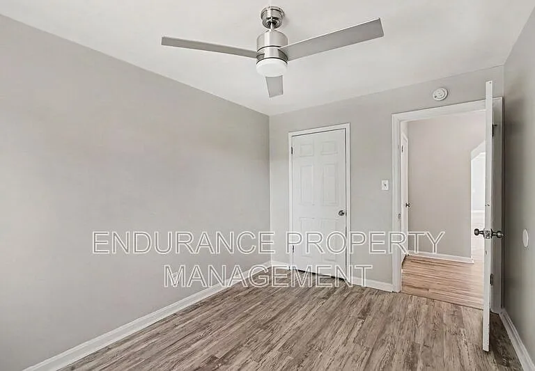 629 Maple Dr #4 — Photo 15