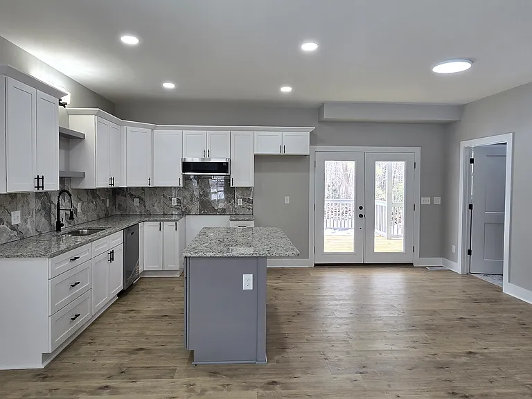 5058 Shattalon Dr — Photo 10