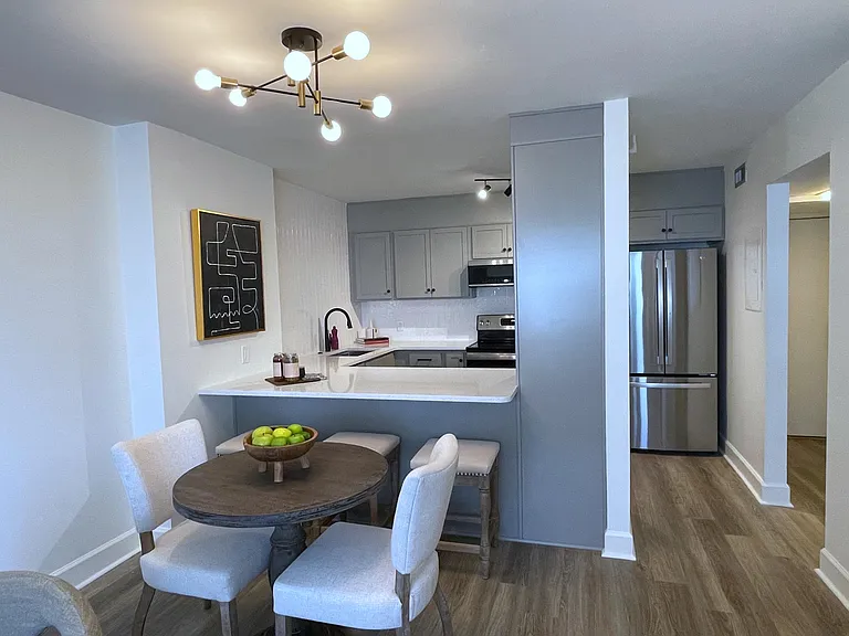 2625 Highland Ave S #503 — Photo 1
