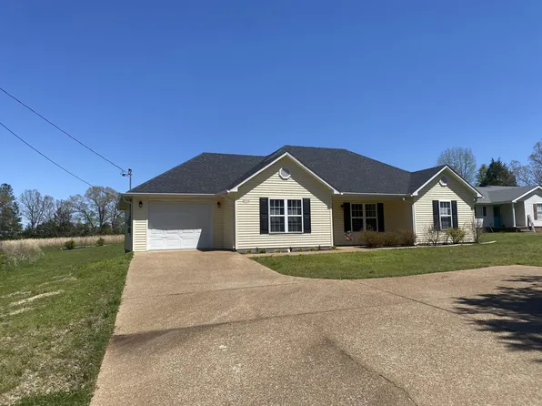 850 Sanford St, Henderson, TN 38340