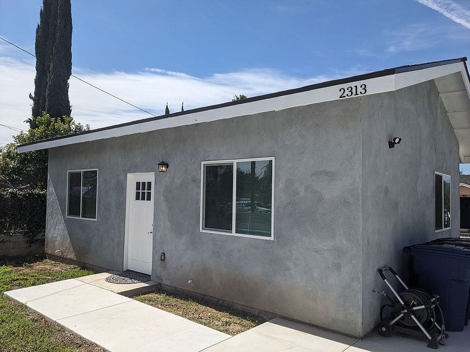 1st image of 2313 Navarro Ave