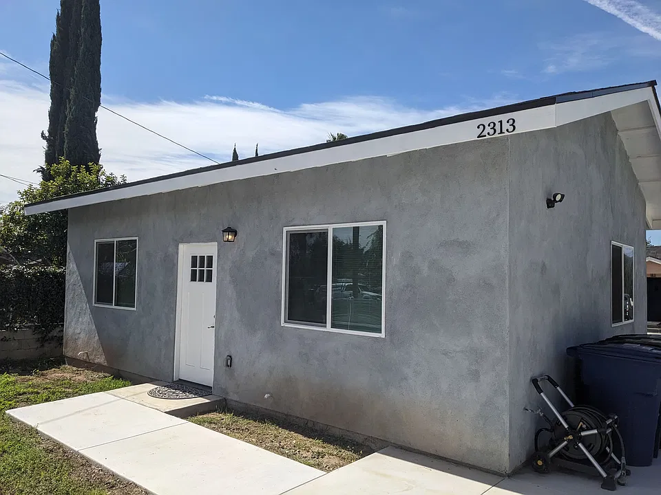 2313 Navarro Ave