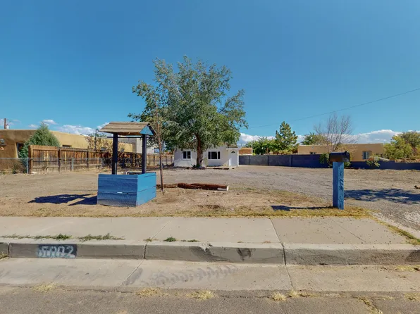 5002 El Paseo Dr NW, Albuquerque, NM 87107
