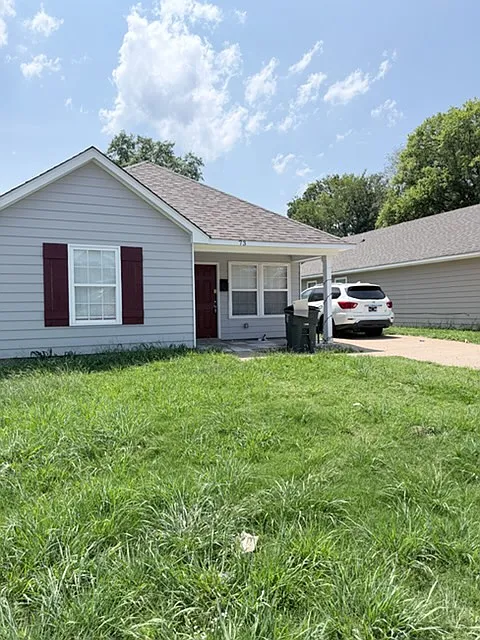 73 W Mallory Ave