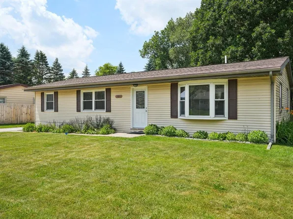705 Pleasantwood DRIVE, Kewaskum, WI 53040