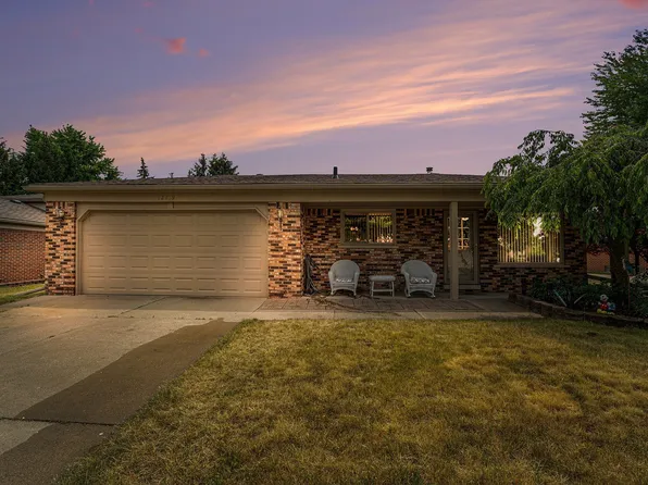 22259 Camille Dr, Woodhaven, MI 48183