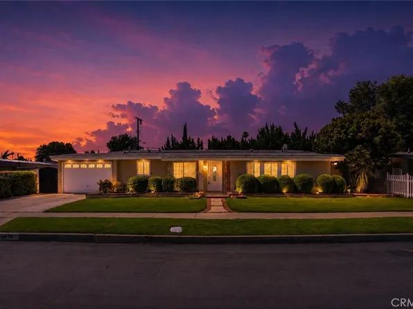 19448 Blythe St, Reseda, CA 91335