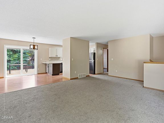 4th image of 5274 W Maple Ave