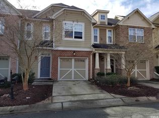622 Baucom Grove Ct, Cary, NC 27519