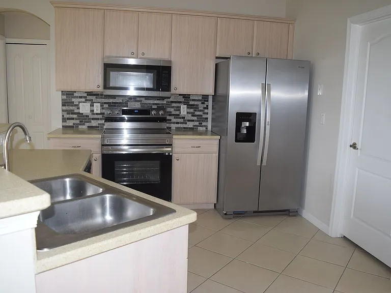 2232 SW Savage Blvd — Photo 6
