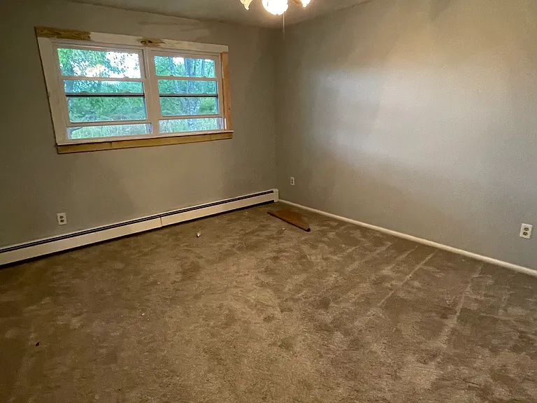 1138 Albany Post Rd — Photo 4
