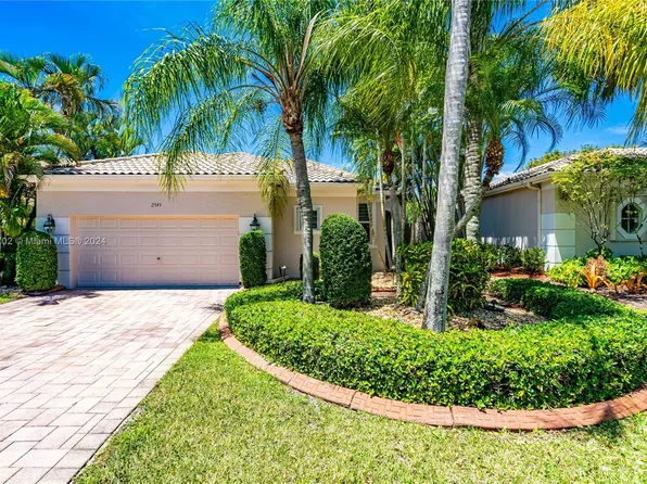 2549 Bay Pointe Dr, Weston, FL 33327