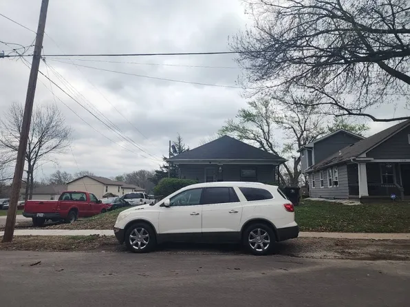 1337 N Main St, Independence, MO 64050