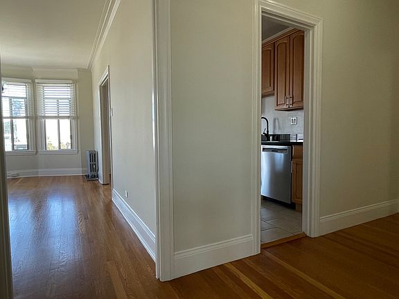 3rd image of 2165 Larkin St APT 406