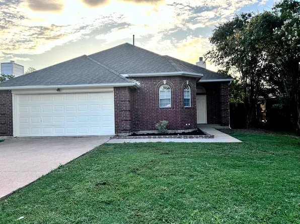 534 Meadow Ln, Forney, TX 75126