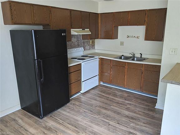 5th image of 1029 W 37th St APT C