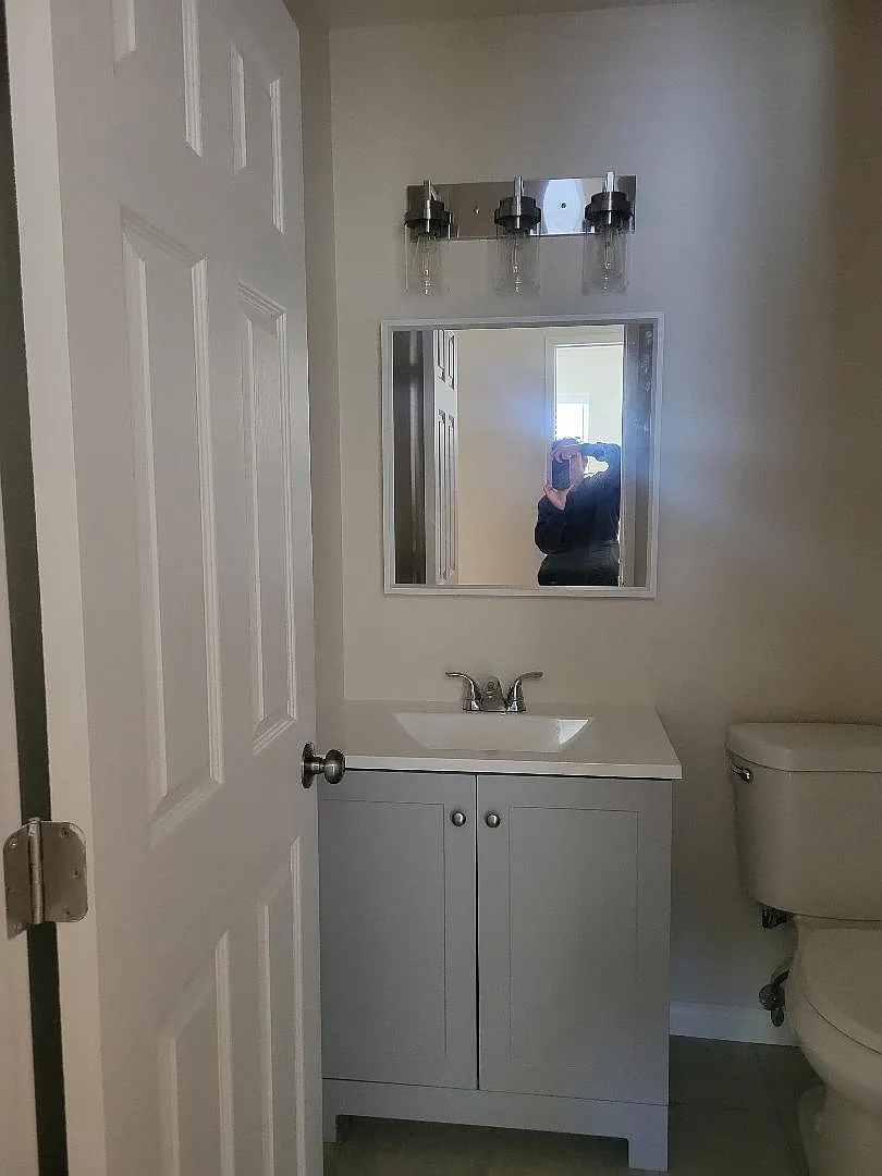3 bed, 1183 sqft, $3,300 — Photo 2