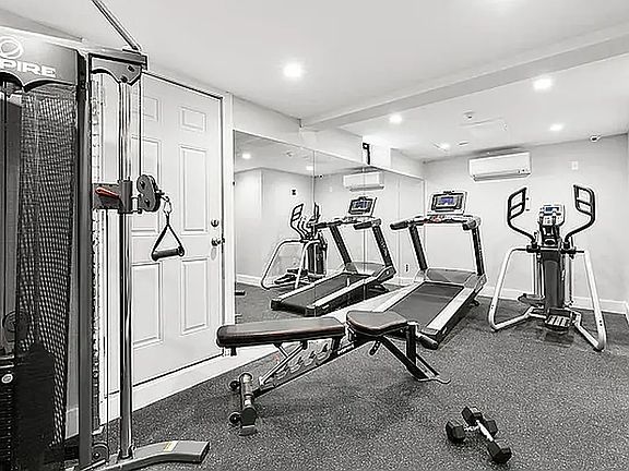 5th image of 677 Vanderbilt Ave APT 4D