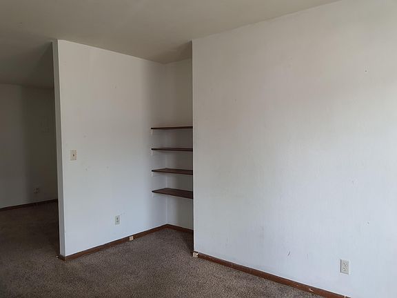 3rd image of 712 Cedar Dr APT 1