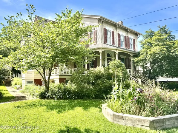 402 N Pearl St, Natchez, MS 39120