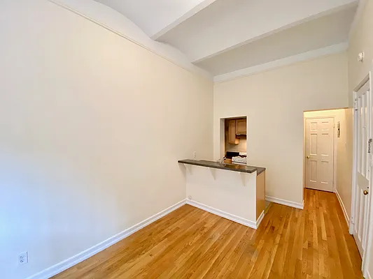 Rented by Douglas Elliman | media 14