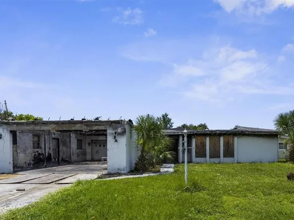 189 Cummins Ave, Port Charlotte, FL 33952
