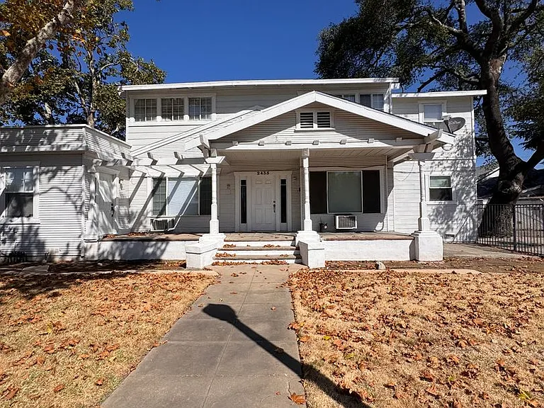 Rio Linda — Photo 1