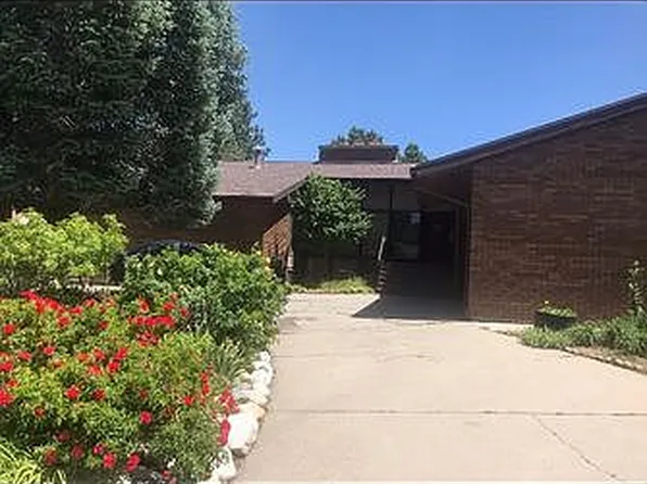 8525 S Escalante Dr, Sandy, UT 84093