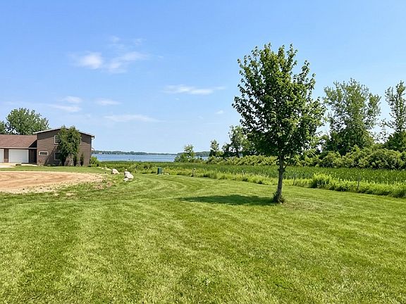 3rd image of 19 Pheasant Dr