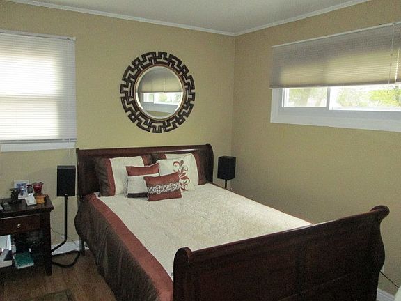 5th image of 151 Blackhawk Dr