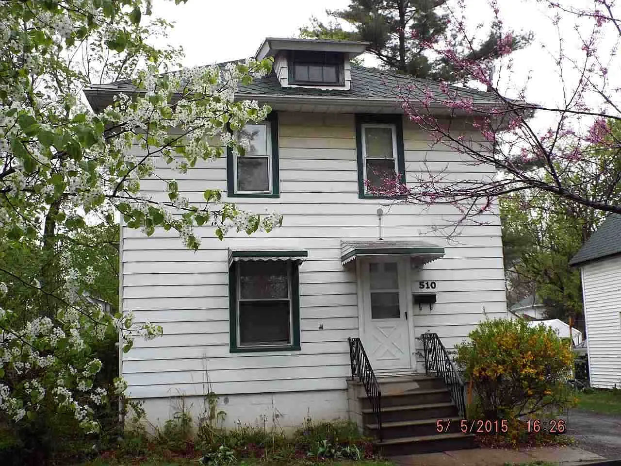 510 Seymour Ave photo 1