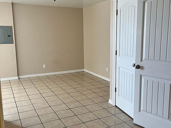 4th image of 501 E Washington Ave #5