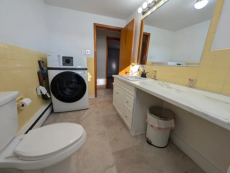 1811 Girard St #2 — Photo 3
