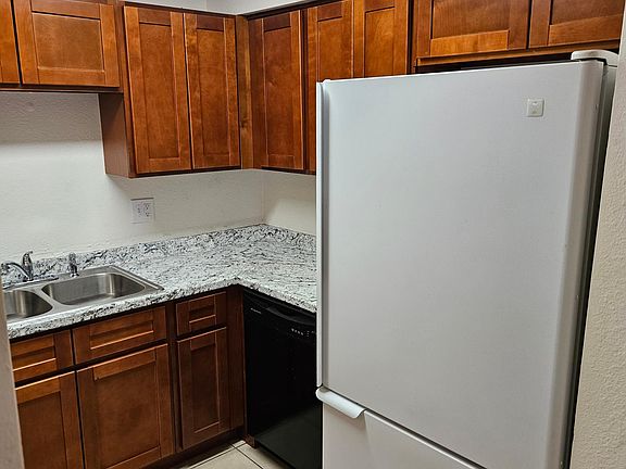 5th image of 236 W Viola St APT 3
