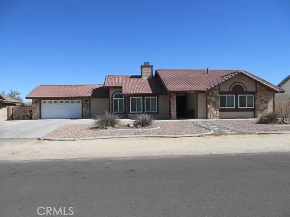 13563 Ivanpah Rd, Apple Valley, CA 92308