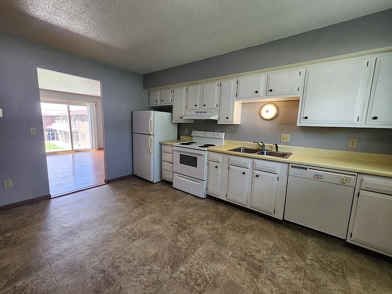 101 16th Ave NW #29 — Photo 1