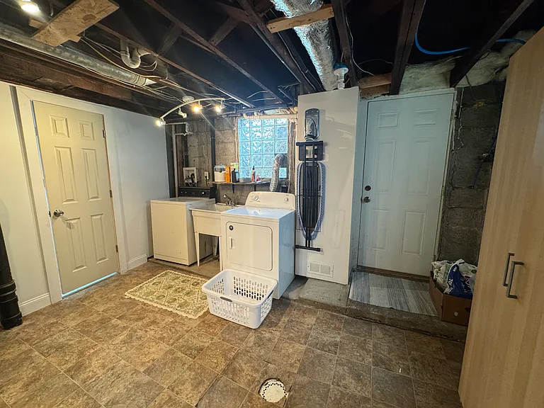 1461 Tolma Ave — Photo 15