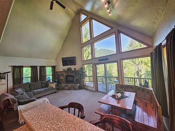 2nd image of 719 Doonan Mountain Rd