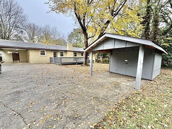 2nd image of 5019 Dogwood Pl