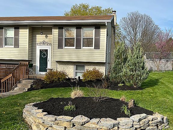 3rd image of 410 West Dr