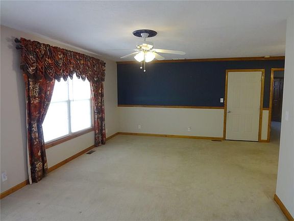 3rd image of 1677 W Constitution St