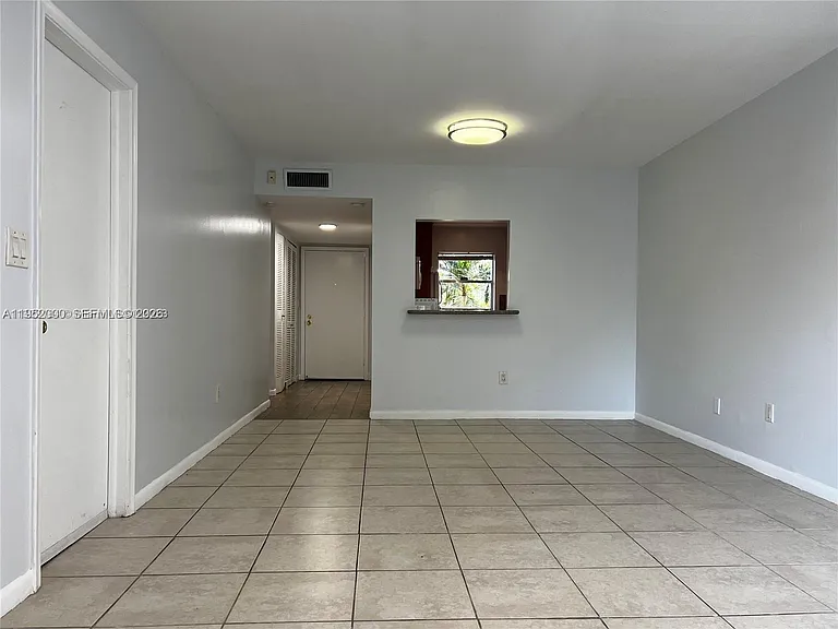 4111 Stirling Rd #308 — Photo 14