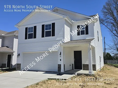 978 N South St Photo 1