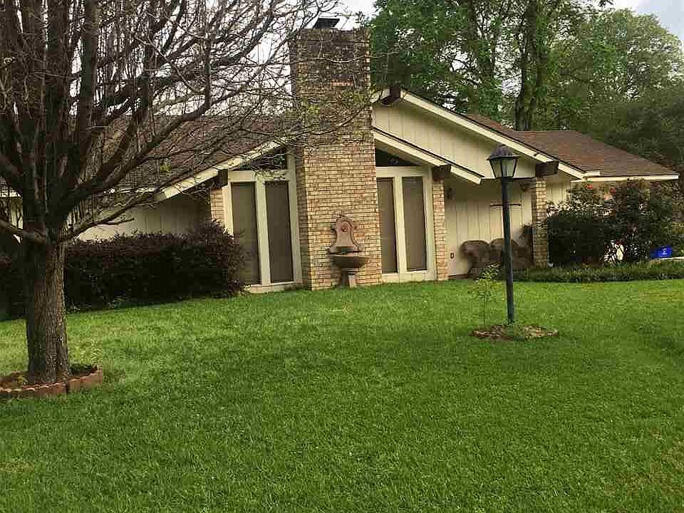 2nd image of 208 Margaret Ave