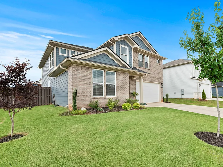 100 Shirley Harris Dr — Photo 2