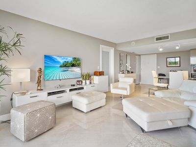 2000 Presidential Way #602, West Palm Beach, FL, 33401