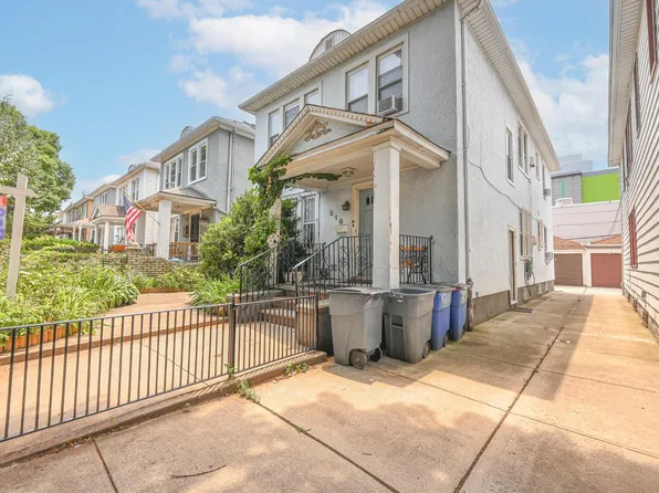 210 62nd Street image 2 of 22