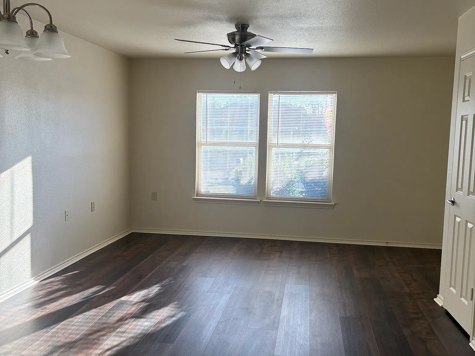 2 bed, 800 sqft, $800 — Photo 4