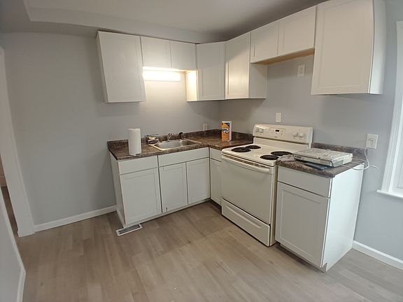 3rd image of 19500 Lahser Rd